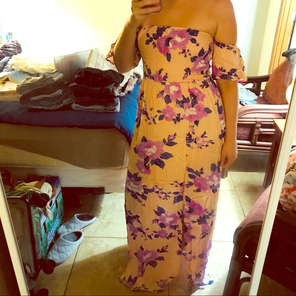 Floral off cold shoulder maxi dress medium